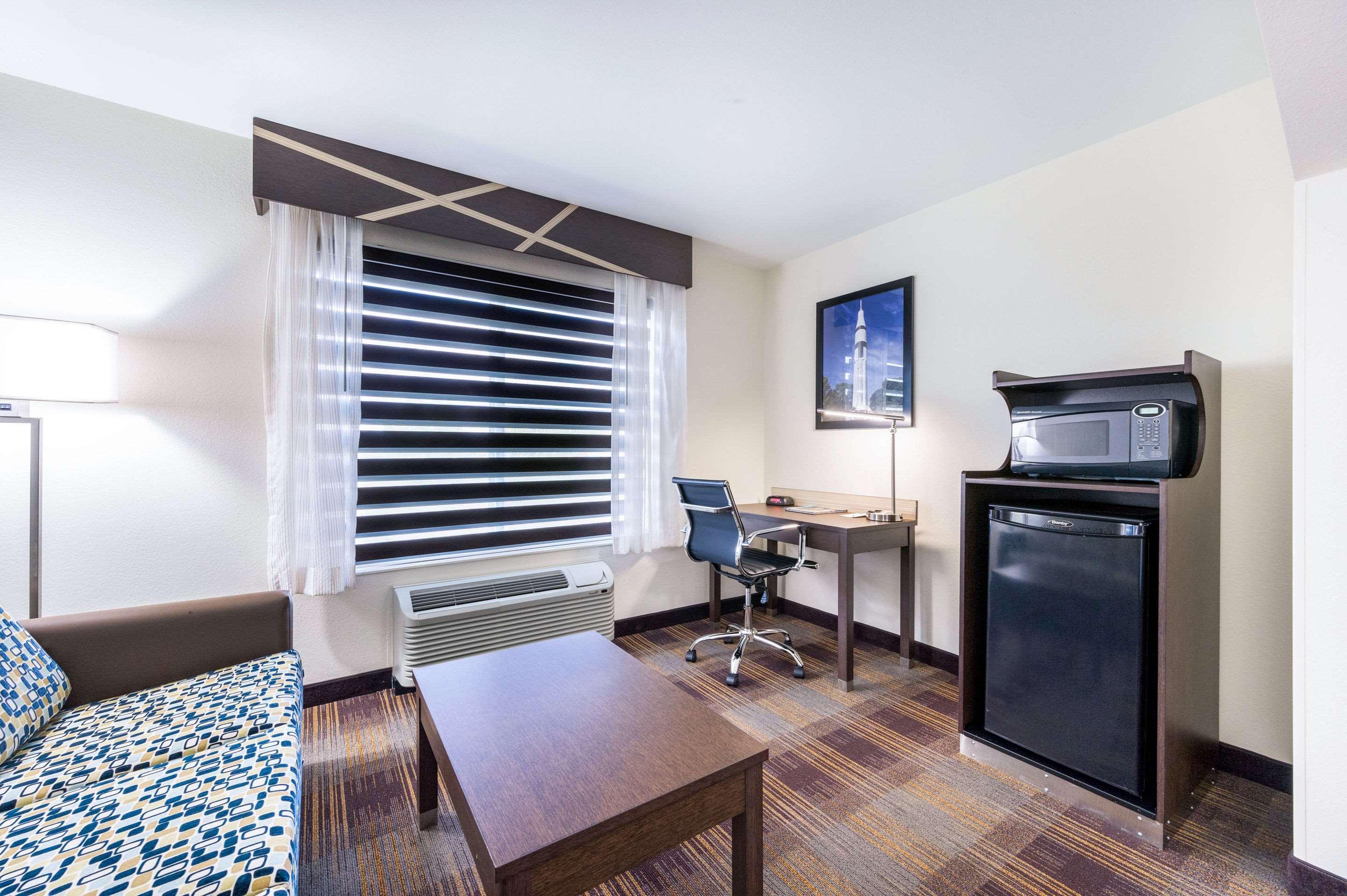 Clarion Pointe Madison-Huntsville Εξωτερικό φωτογραφία
